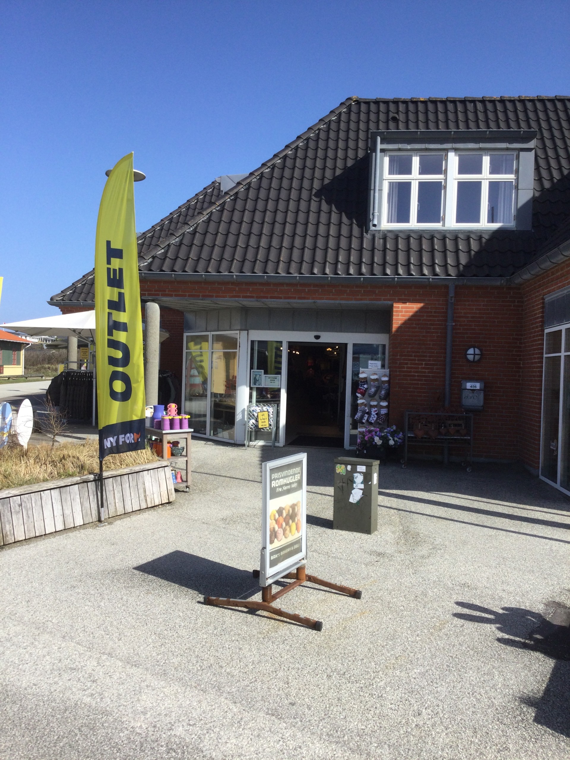 NY FORM Henne Strand Outdoor