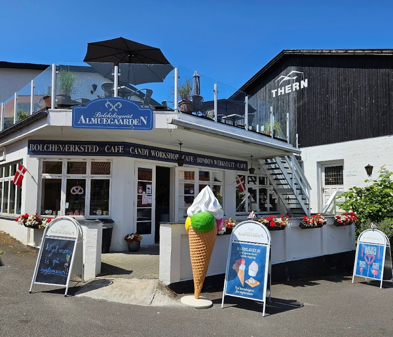 Almuegaarden - Bolcheværksted & Is-café i Gudhjem